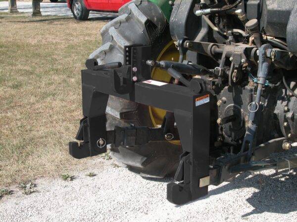 black quick hitch adapter