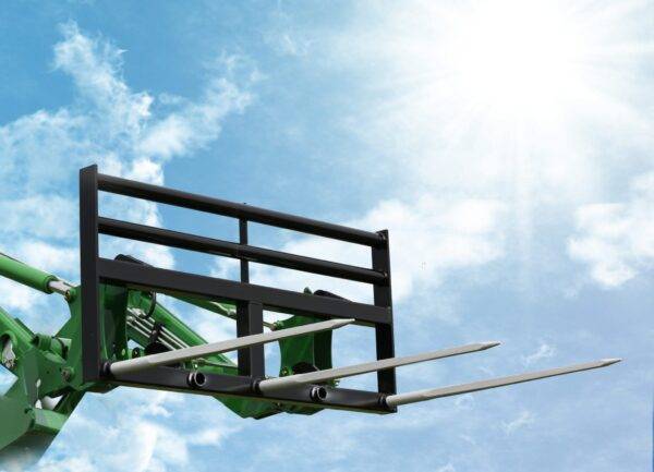 black WorldWide Triple Loader hay spear