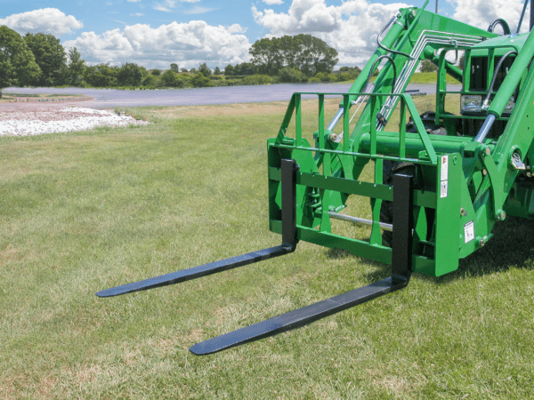 John Deere 600/700 Series Pallet Forks